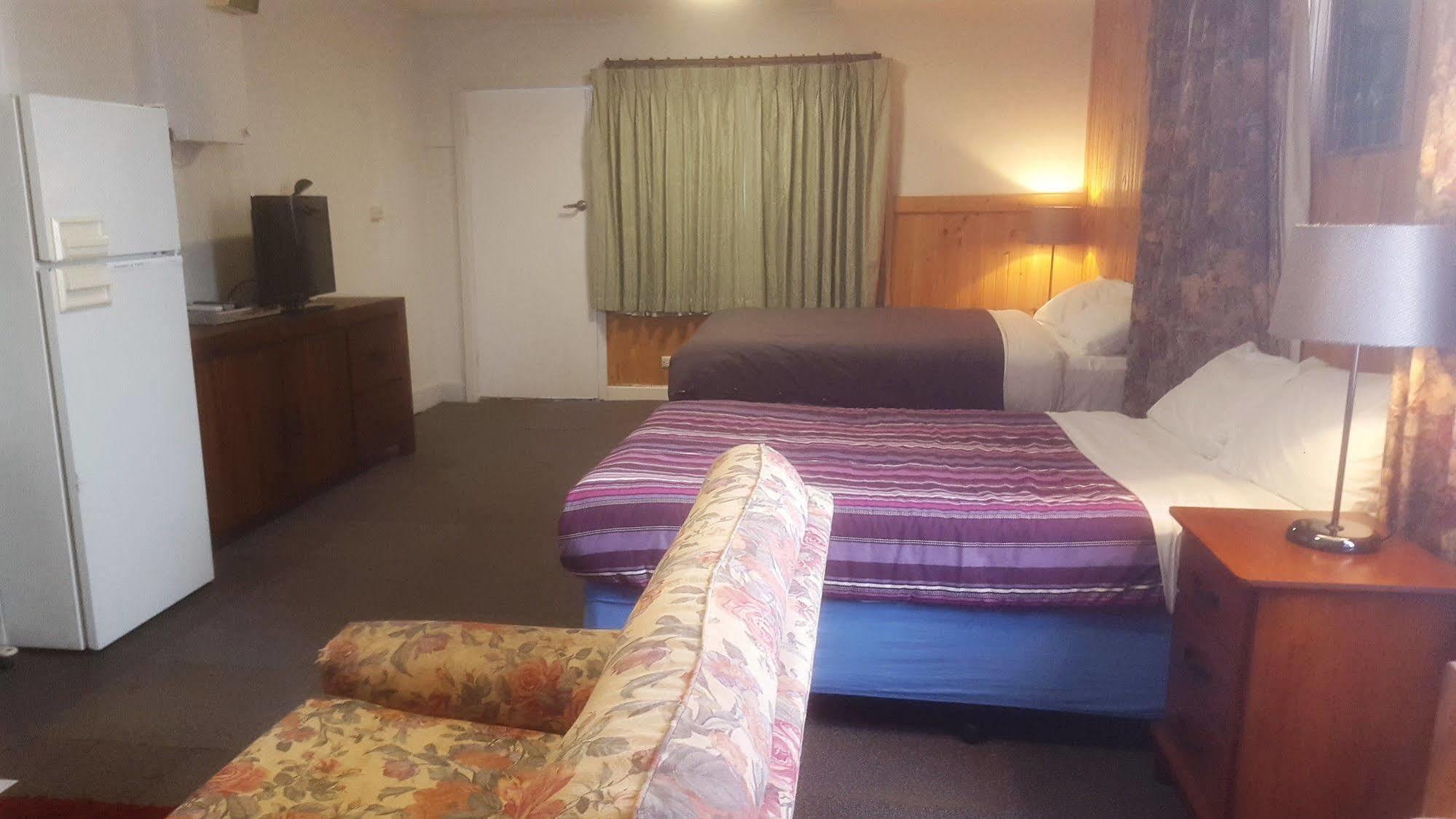 Clunes Motel Zewnętrze zdjęcie